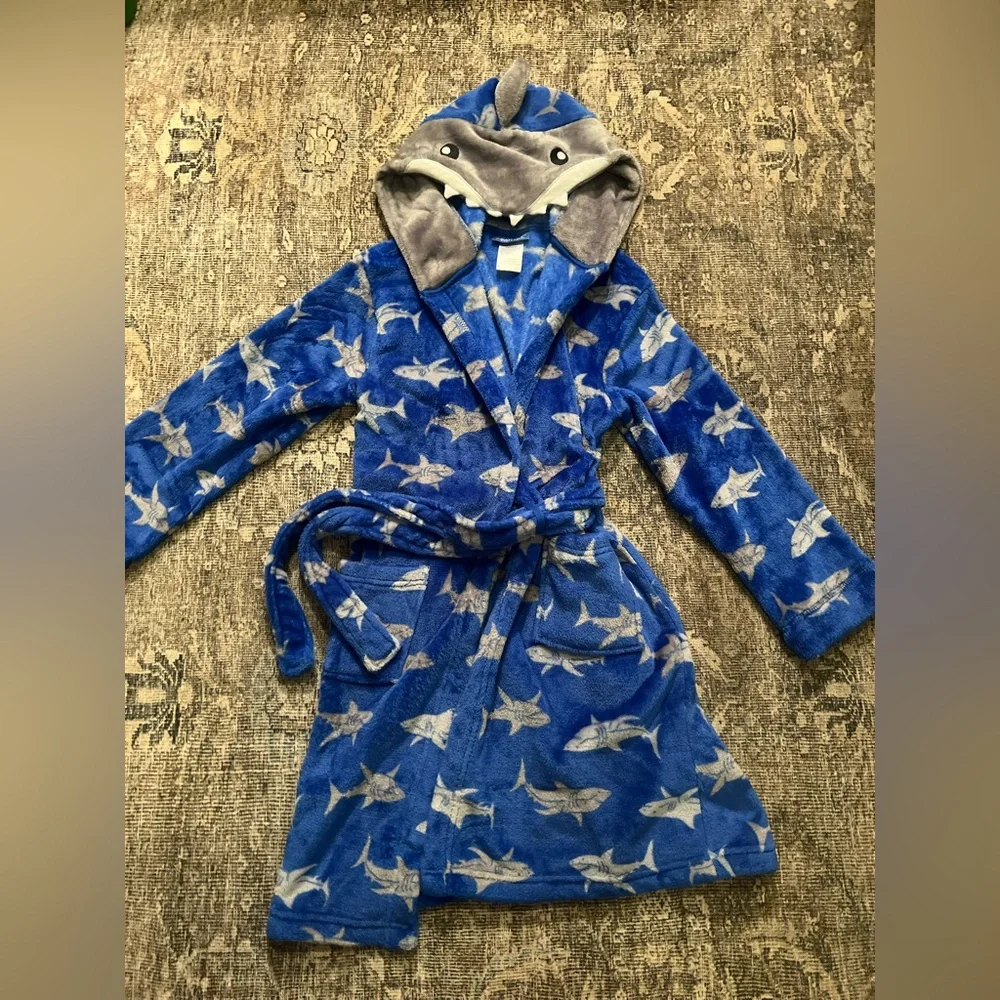 Saint Eve Beach Cover Up or Robe Shark 🦈